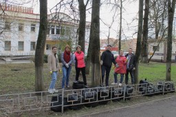 Дружно вышли на субботник!
