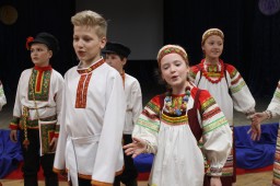 "Топотушки - дружная семья"